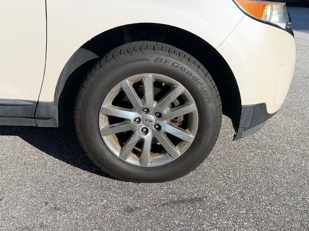 Used 2013 Ford Edge SEL AWD/4WD image 9