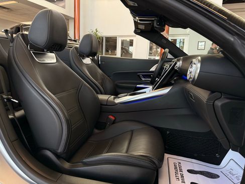 Used 2023 Mercedes-Benz SL 43 AMG SL 43 AMG w/ Driver Assistance Package image 28