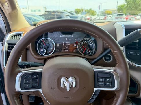 Used 2022 RAM 2500 Laramie RWD image 18