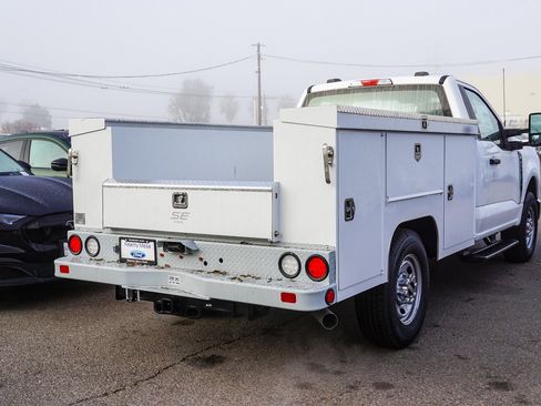 New 2024 Ford F250 XL w/ XL Chrome Package image 8