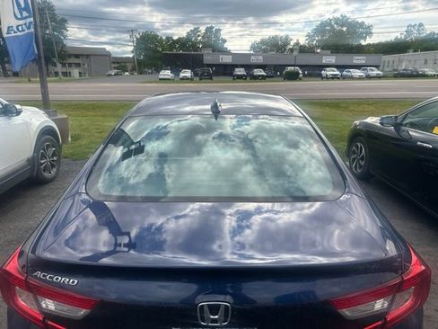 Used 2019 Honda Accord EX image 4