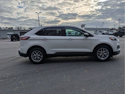 Certified 2024 Ford Edge SEL image 5