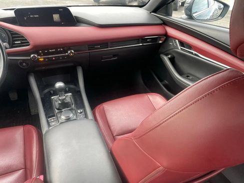 Used 2020 MAZDA MAZDA3 Hatchback w/ Premium Package image 9