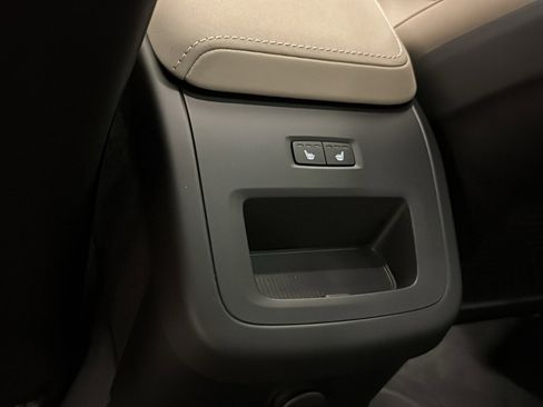 New 2026 Volvo XC60 T8 Plus w/ Protection Package Premier image 28