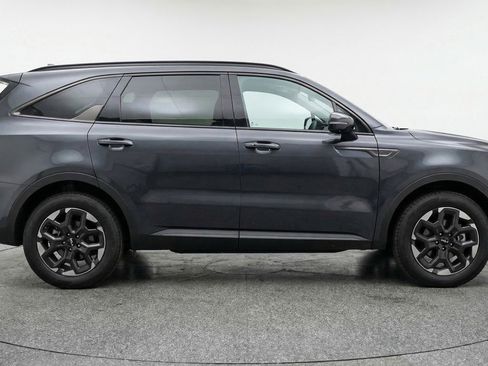 Used 2024 Kia Sorento S AWD/4WD image 11