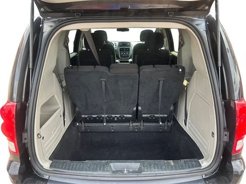 Used 2015 Dodge Grand Caravan SE FWD image 12