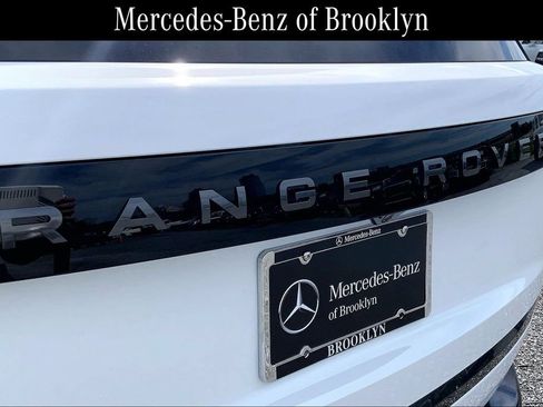 Used 2025 Land Rover Range Rover SE AWD/4WD image 9