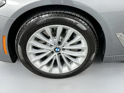 Used 2023 BMW 530i w/ Premium Package RWD image 32