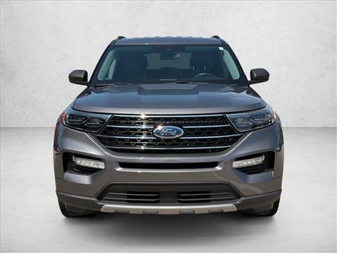 Certified 2021 Ford Explorer XLT w/ Equipment Group 202A AWD/4WD image 2