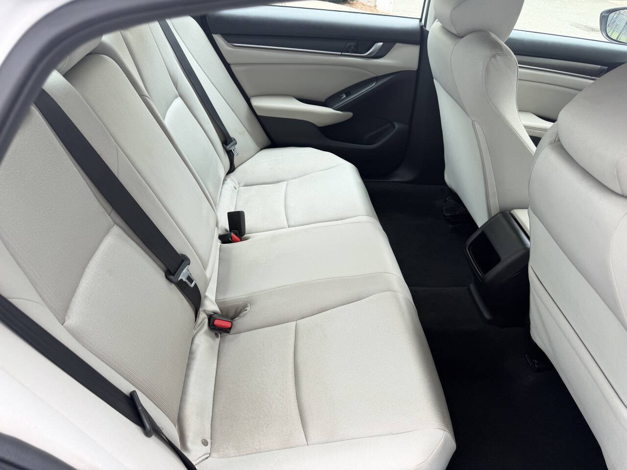 Used 2018 Honda Accord LX image 22