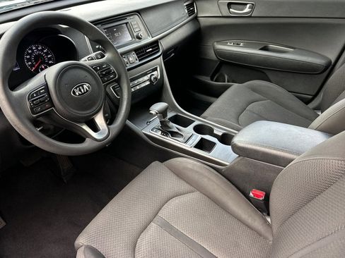Used 2017 Kia Optima LX w/ Option Group 014 image 4
