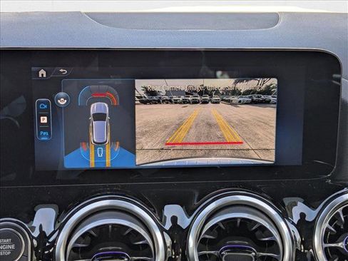 New 2026 Mercedes-Benz GLA 35 AMG 4MATIC image 12