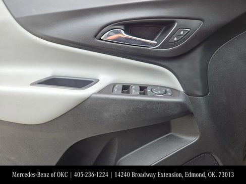 Used 2019 Chevrolet Equinox LT FWD image 18