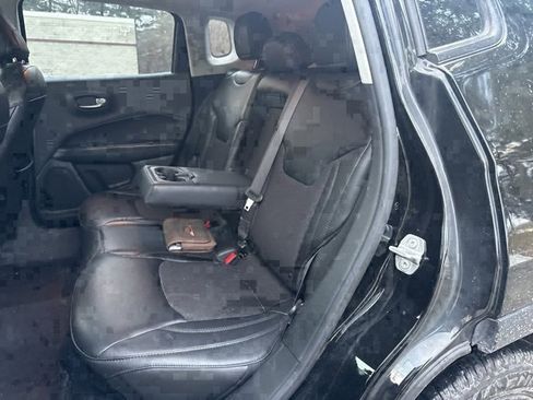 Certified 2018 Jeep Compass Latitude w/ Popular Equipment Group image 9