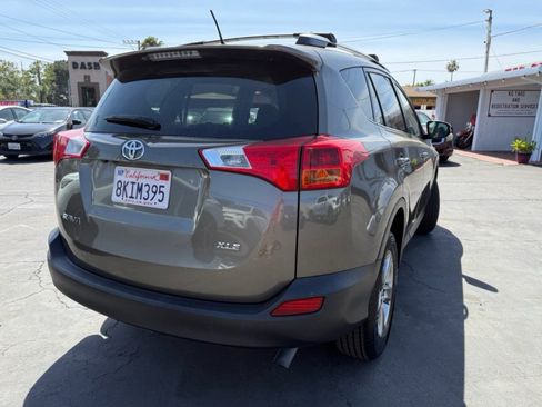 Used 2015 Toyota RAV4 XLE FWD image 9