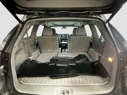 Used 2017 Toyota Highlander Limited Platinum image 29