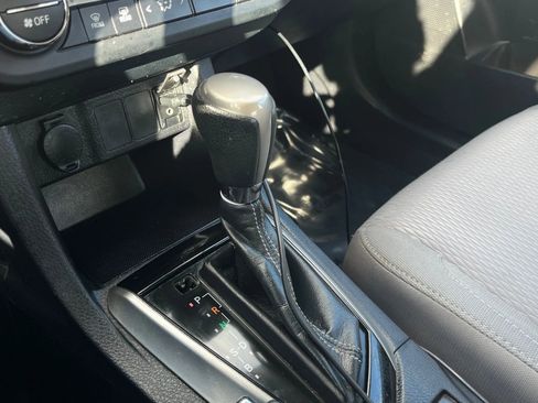 Used 2014 Toyota Corolla LE image 25