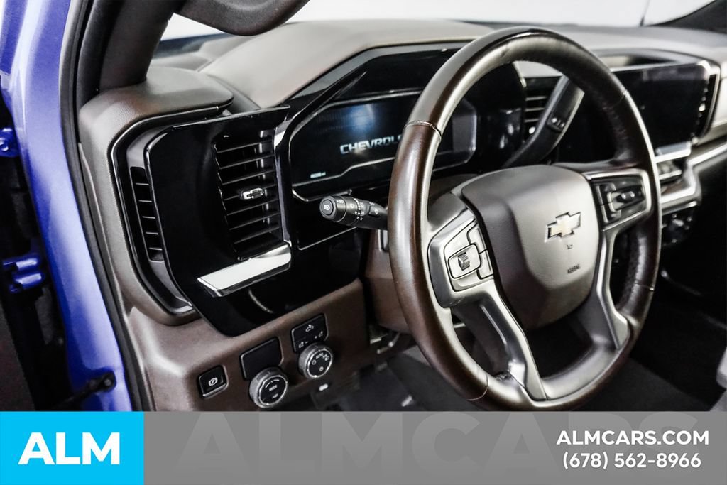 Used 2025 Chevrolet Silverado 1500 LT RWD image 35