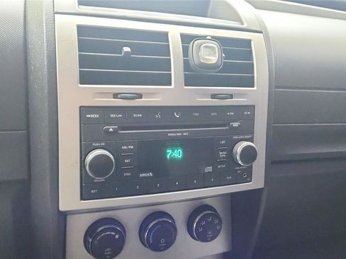 Used 2008 Dodge Nitro SXT image 31