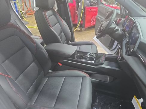 New 2027 Chevrolet Equinox RS w/ LPO, Floor Liner Package AWD/4WD image 11