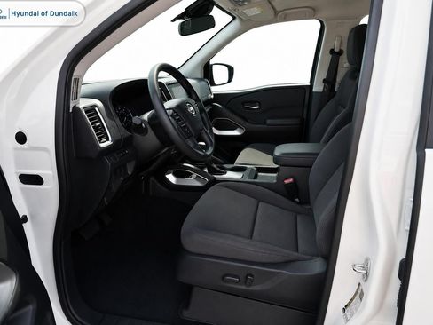 Used 2024 Nissan Frontier SV w/ Technology Package RWD image 7