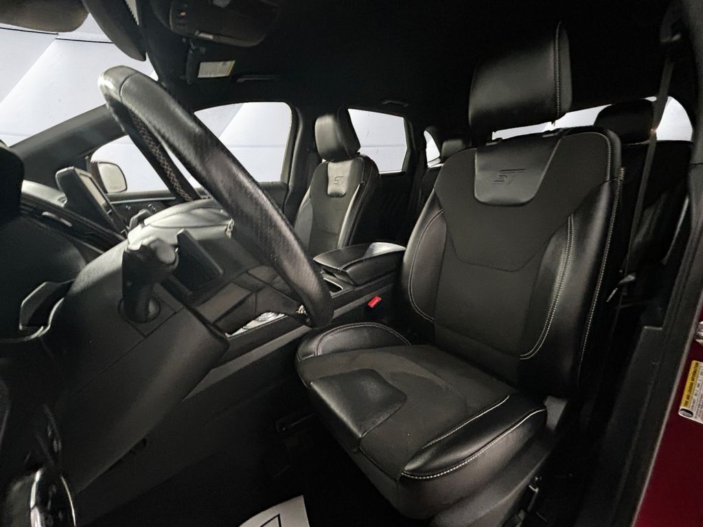 Used 2023 Ford Edge ST AWD/4WD image 8