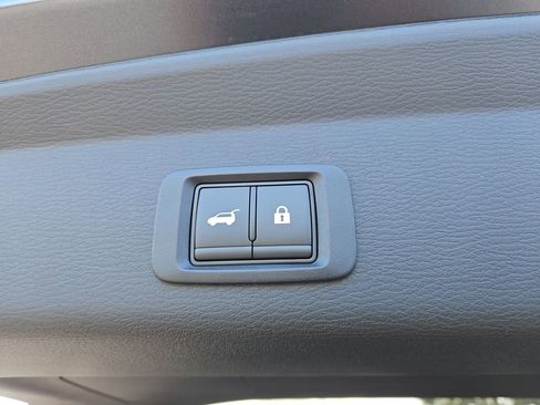 New 2026 Mitsubishi Outlander SEL image 8