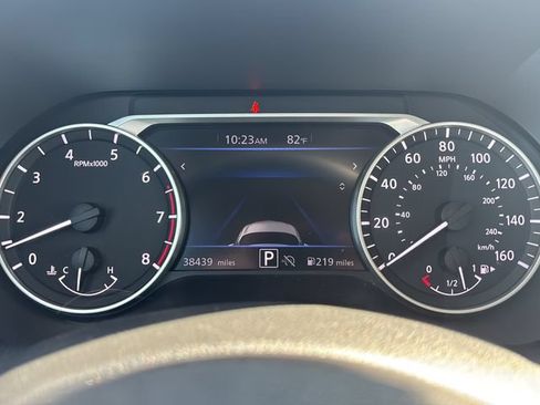 Used 2025 Nissan Sentra SV FWD image 23