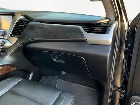 Used 2019 Chevrolet Tahoe LT image 17