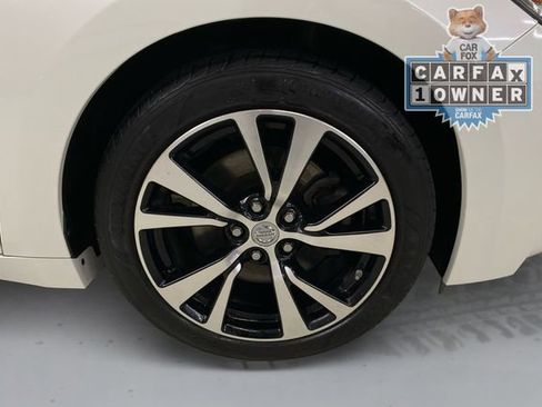 Used 2018 Nissan Maxima 3.5 SL FWD image 16