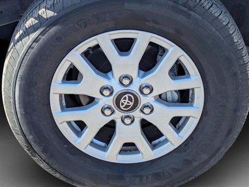 Used 2024 Toyota Tacoma SR5 AWD/4WD image 14
