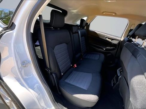 Used 2021 Ford Edge SE FWD image 23