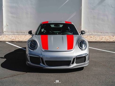 Used 2016 Porsche 911 R RWD image 8