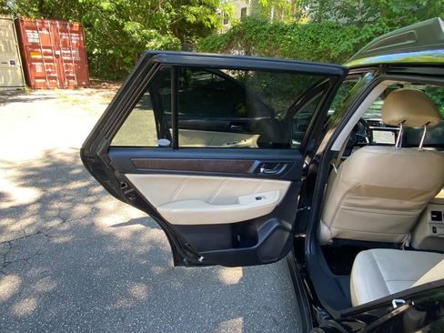 Used 2019 Subaru Outback 2.5i Limited AWD/4WD image 43