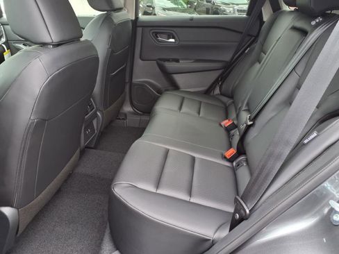 Certified 2025 Nissan Rogue SV w/ SV Premium Package image 7