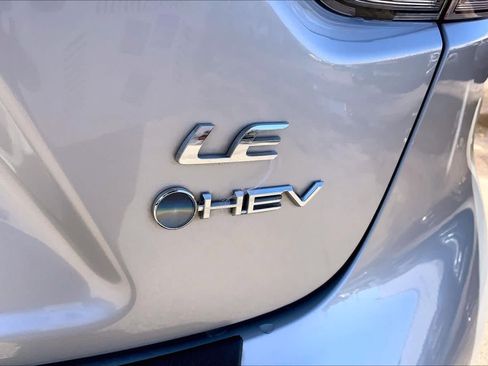 Used 2025 Toyota Corolla LE image 10