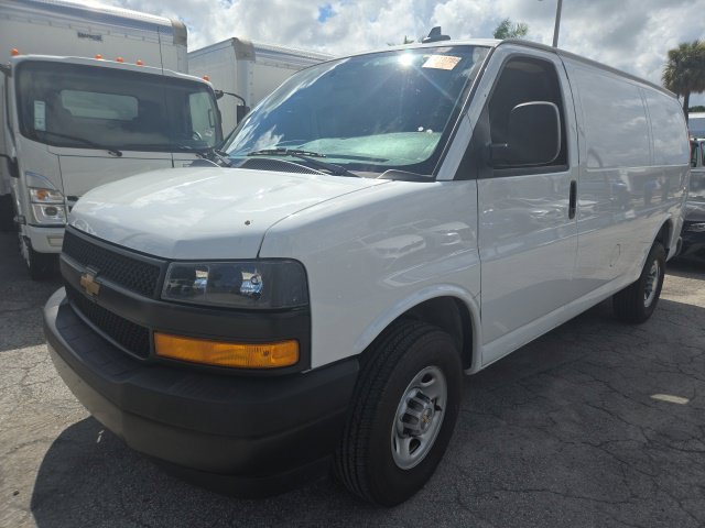Used 2025 Chevrolet Express 2500 w/ Driver Convenience Package RWD image 1