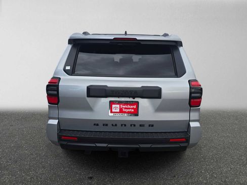 Certified 2025 Toyota 4Runner SR5 AWD/4WD image 4