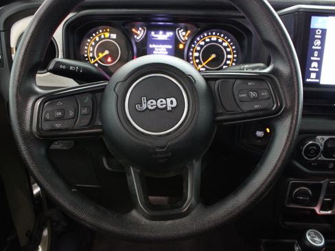 Used 2025 Jeep Gladiator Sport AWD/4WD image 24