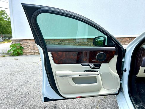 Used 2012 Jaguar XJ L Supercharged image 8