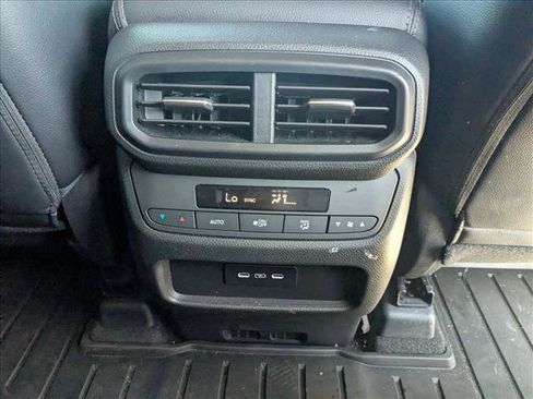Used 2024 Honda Pilot EX-L image 16