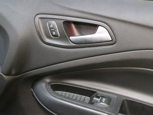 Used 2017 Ford Escape Titanium w/ Canadian Touring Package AWD/4WD image 9