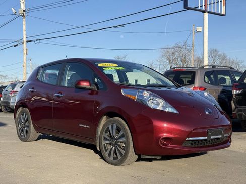 Used 2017 Nissan Leaf SV FWD image 1