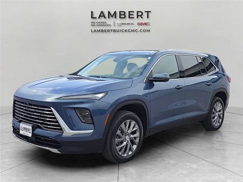 Used 2025 Buick Enclave Preferred image 1