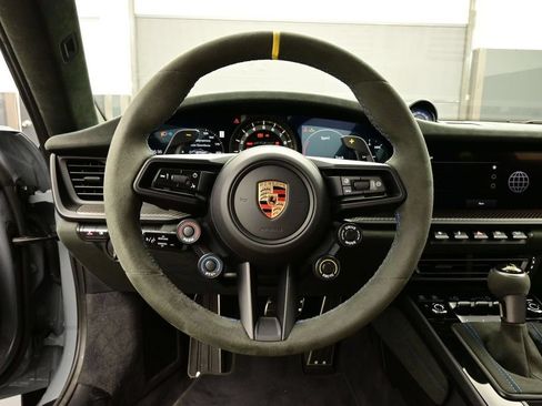Certified 2025 Porsche 911 GT3 RS RWD image 8