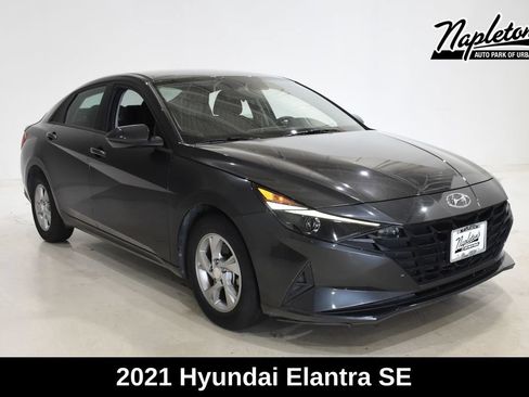 Used 2021 Hyundai Elantra SE FWD image 1