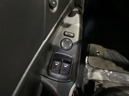 Used 2011 Chevrolet Corvette Grand Sport w/ Preferred Equipment Group image 19