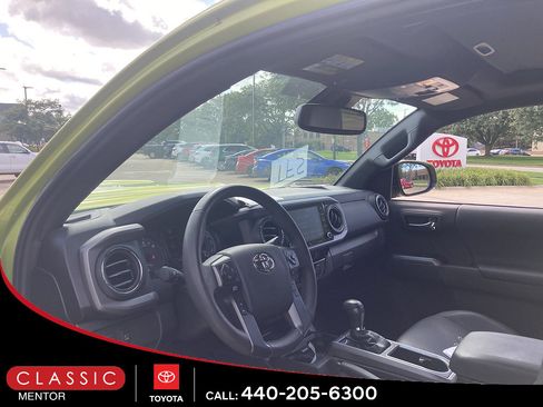 Used 2023 Toyota Tacoma TRD Sport w/ TRD Premium Sport Package AWD/4WD image 3