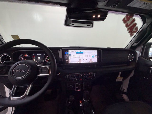 New 2026 Jeep Wrangler Unlimited Sahara AWD/4WD image 19