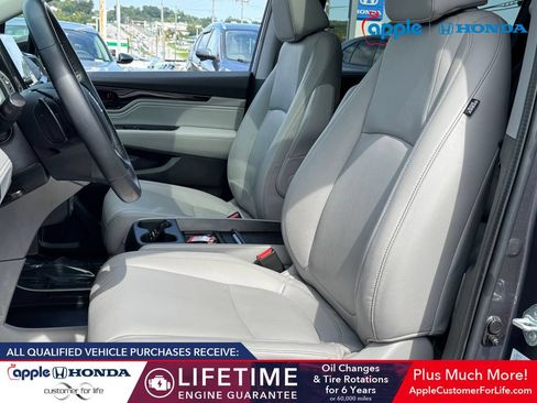 Used 2024 Honda Odyssey Touring image 7